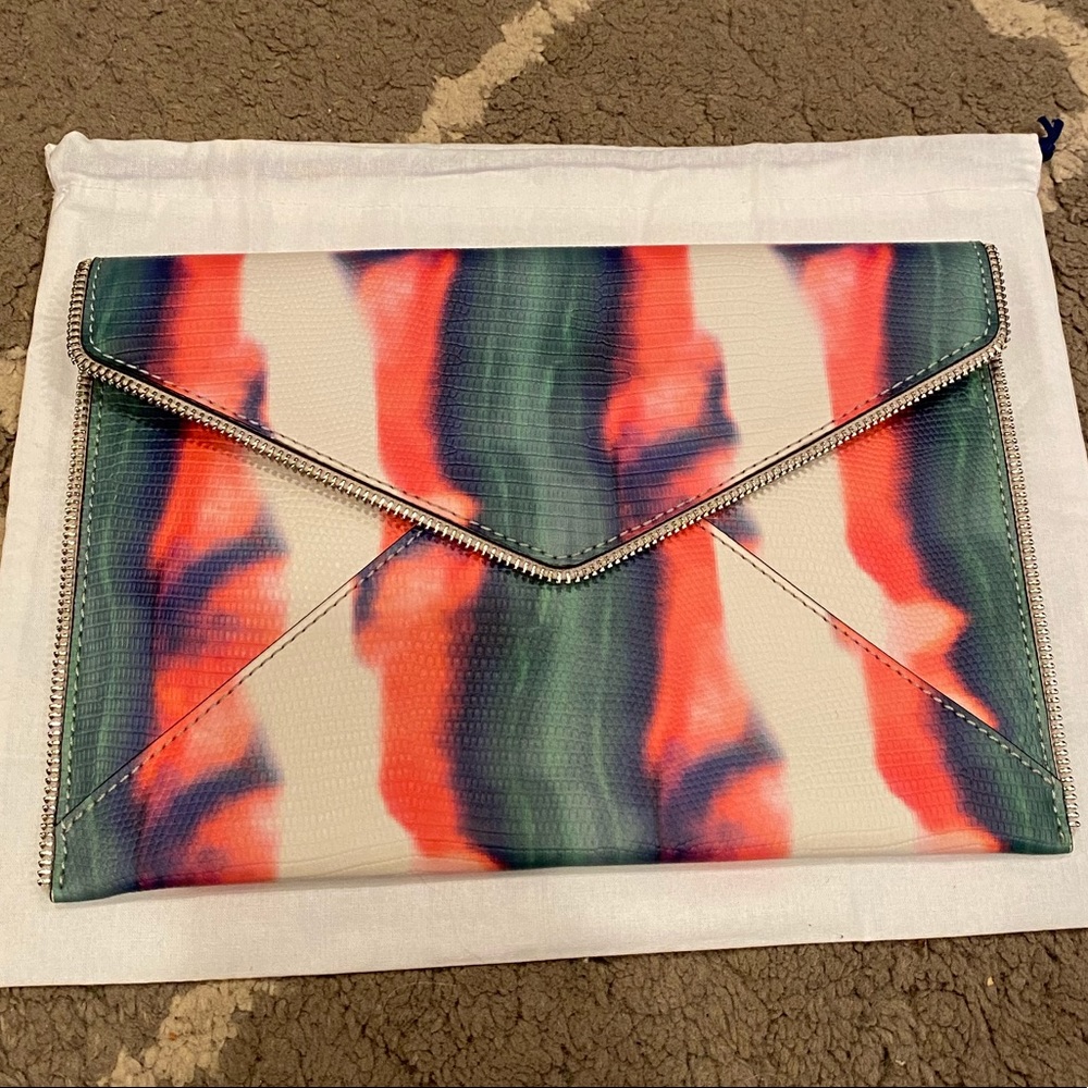 ❤️‍🔥 Rebecca Minkoff Tie Dye clutch w/zipper edge - Picture 2 of 6